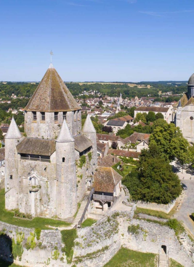 Vue aérienne de la ville de Provins